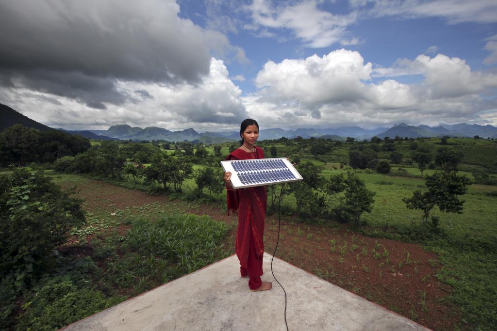 Meenakshi Dewan age 20 is one of 4 women from the village of Tinginapu, in the Eastern Ghats, Orissa, who has been trained in solar powered engineering. : DFID