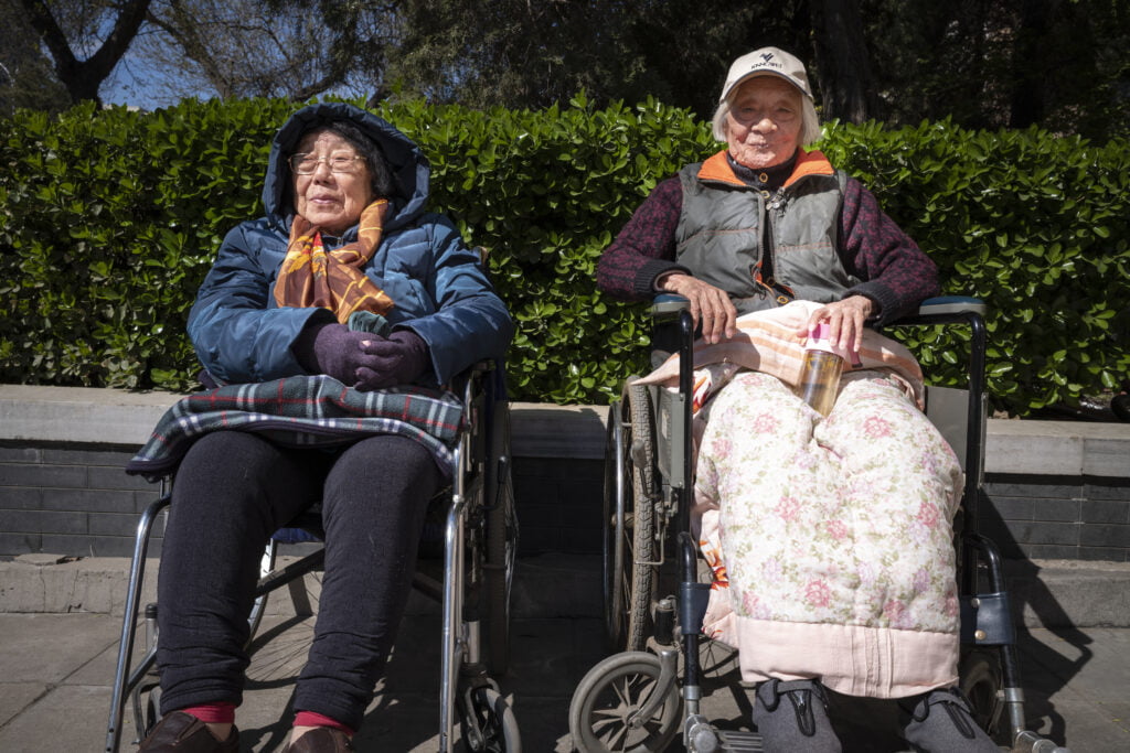 By 2100, 100 Chinese workers may be supporting 120 retired people. : vhines200 (Flickr) CC 2.0