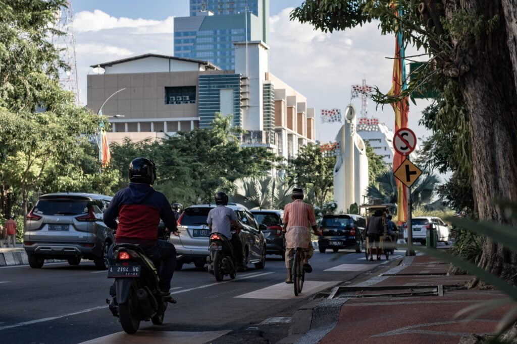 Surabaya: a hot city made cooler : Hobi Industri on Unsplash Public domain