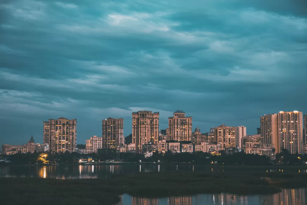 McKinsey’s Vision Mumbai  plan was considered a disaster for its failure to stabnd up to public scrutiny : Vikram via Unsplash (https://unsplash.com/photos/Fv3gy44RWG4) Unsplash Licence