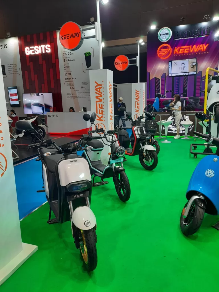 Battery swapping on electric motorcyles can help reduce pollution in Indonesia : Andri Setiawan (author) CC 4.0