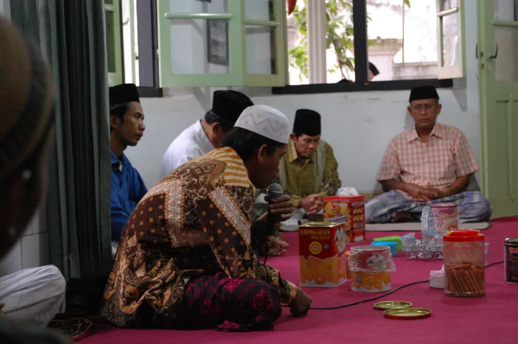 When dealing with sickness, the Javanese use their religious and cultural beliefs to manage their daily life. : “Selamatan” by Ikhlasul Amal is available in https://bit.ly/3H9ltBL CC BY-NC 2.0 DEED