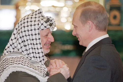 Moscow has long supported terrorist groups in the Middle East, such as the PLO under Yasser Arafat (seen here meeting Putin in 2001). Now that support could help it recruit more mercenaries for its war in Ukraine. : Kremlin.ru CCBY4.0
