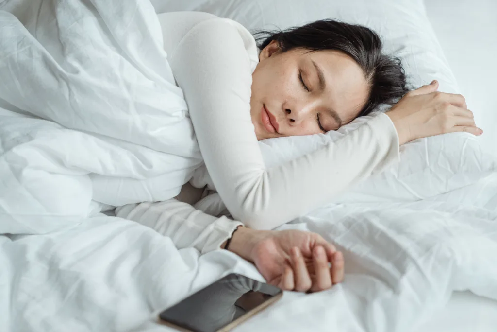 Sleep does not entail a complete detachment from one’s social world, as some social obligations persist. : Ketut Subiyanto via Pexels Pexels Licence