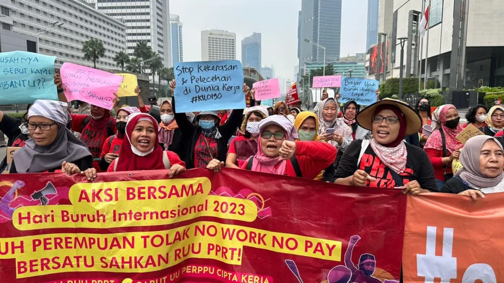 The Civil Society’s Coalition for Law on Protection of Domestic Workers marched on the national parliament in Jakarta on International Women’s Day 2023. : Courtesy of Perempuan Mahardhika Perempuan Mahardhika