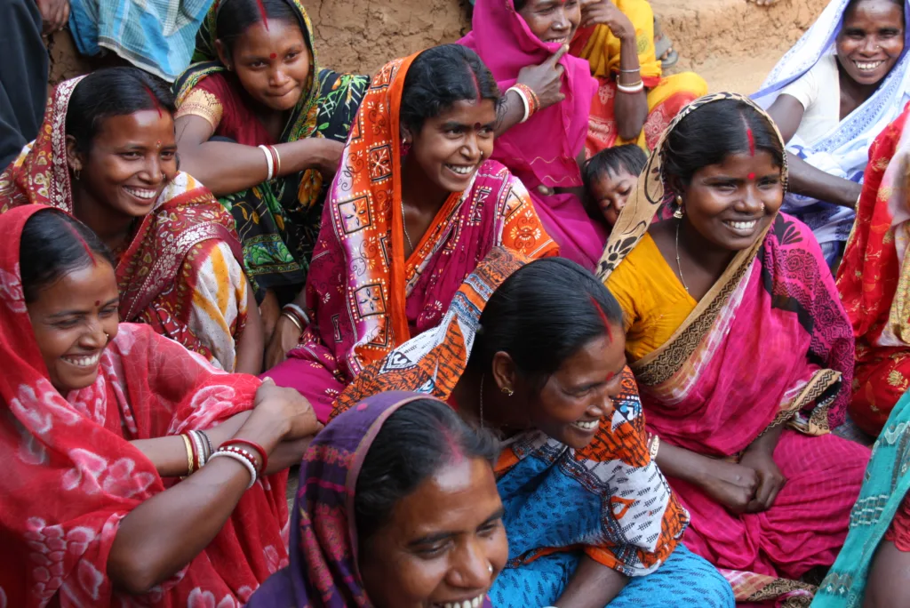‘Bank sakhis’ offer digital services in rural areas, including e-commerce and online education, that help rural women to secure sustainable livelihoods. : EpiscopalRelief CC BY-NC-ND 2.0