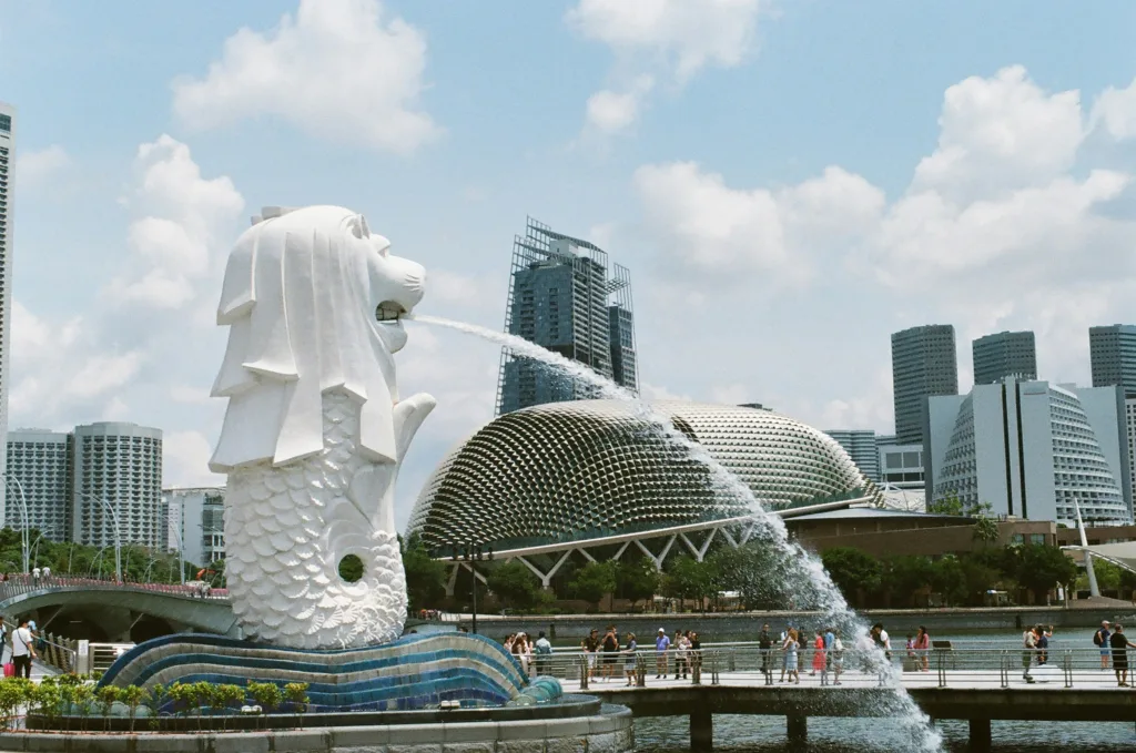 As Singapore pushes towards a secure water future with innovative solutions, how can the city-state nation ensure sustainability in the long term? : Jisun Han (Unsplash) Unsplash license