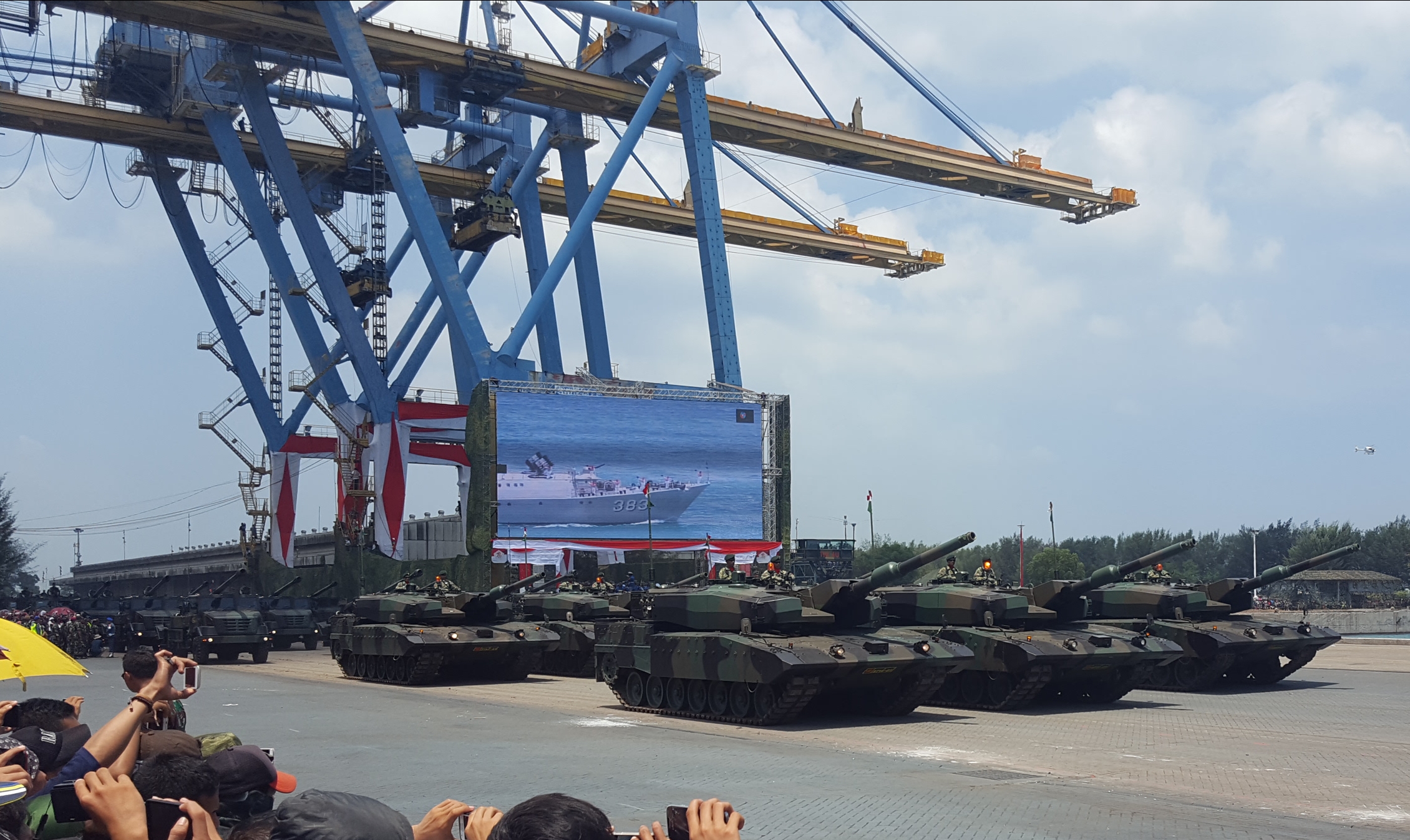 Leopard tanks on parade during an Indonesian Armed Forces anniversary ceremony. : Image by AWG97 available at https://tinyurl.com/53up4bn4 CC-BY-SA-4.0