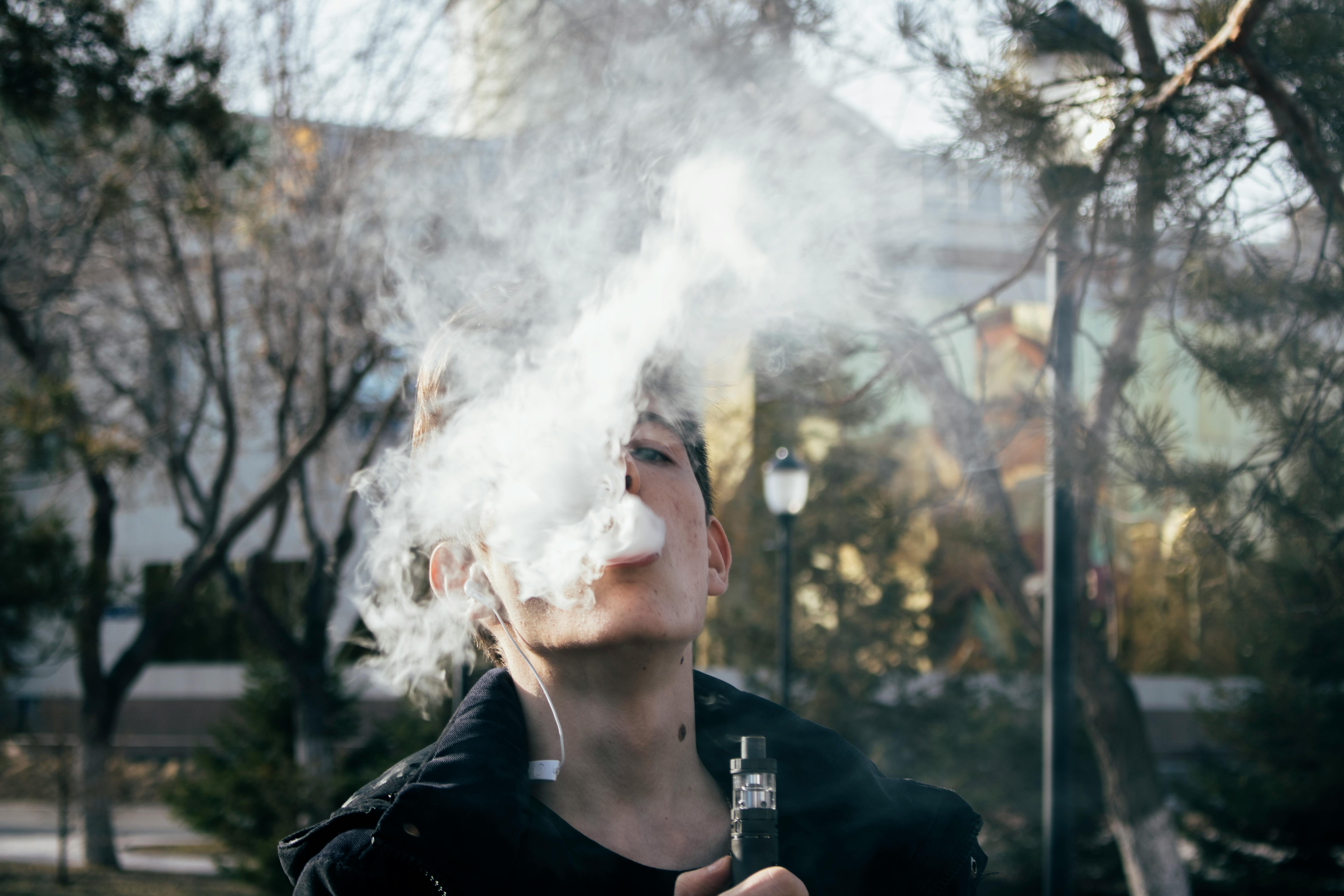 Reducing vape supply, on its own, isn’t enough. We also need to upskill, empower and educate young people to help them make good decisions about their health, and to avoid using vapes from the outset. : Pexels: Ruslan Alekso Free to use