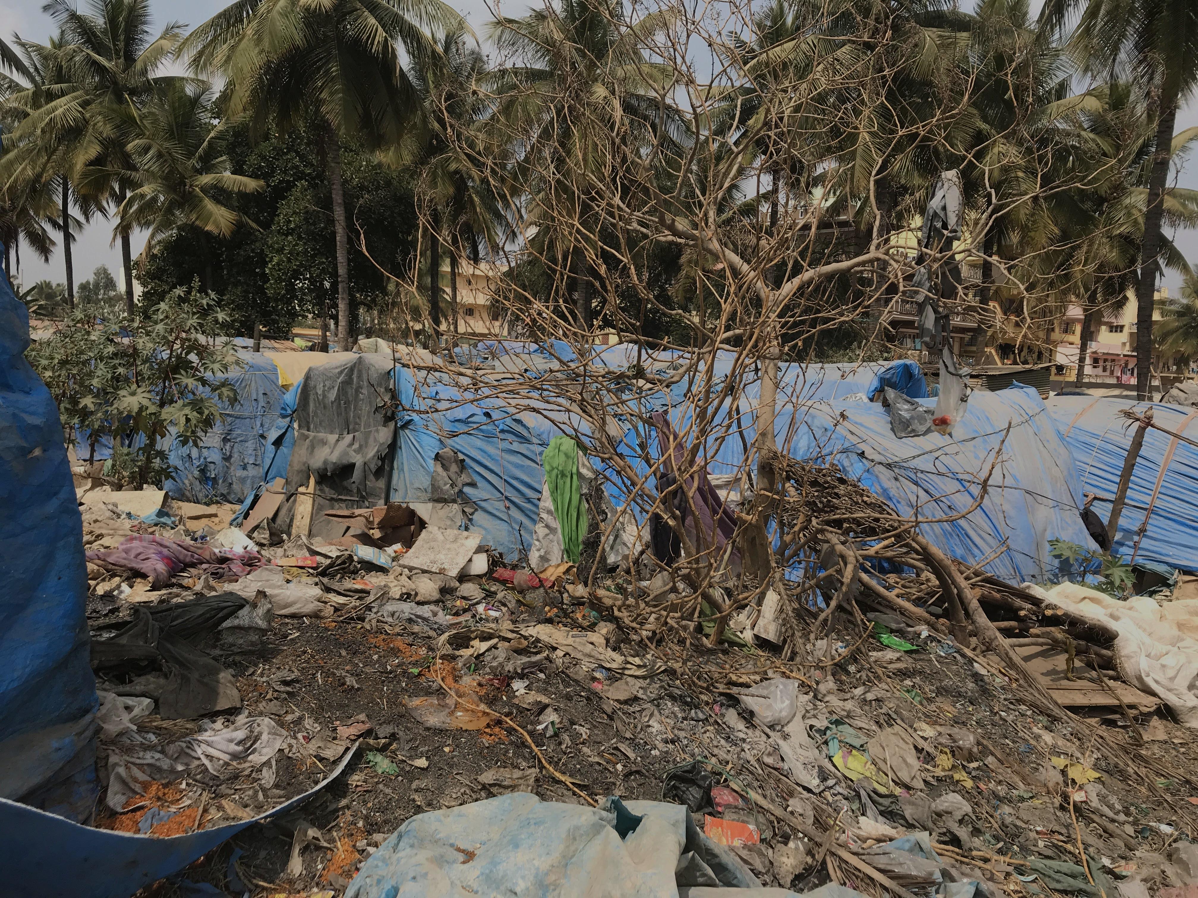 Crowded, unsanitary urban living conditions for migrant construction workers are associated with an increase in non-communicable diseases, including certain types of cancer. : Abha Rao CC BY 4.0