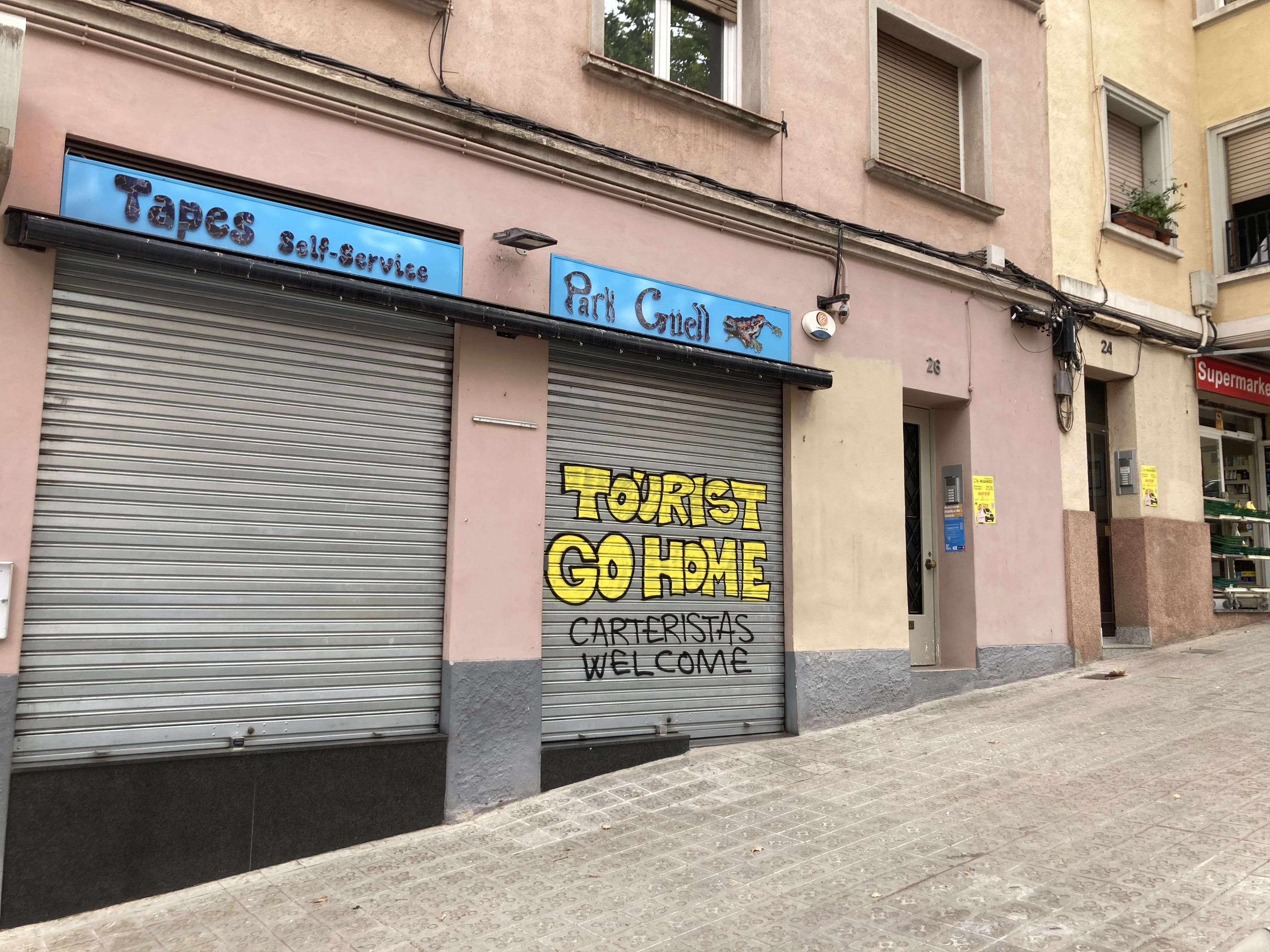 Overtourism is rarely measured scientifically and is often used as a buzzword when even a small number of locals protest or graffiti appears on walls, like this in Barcelona. : available at https://bit.ly/3TNhh1b CC BY 4.0