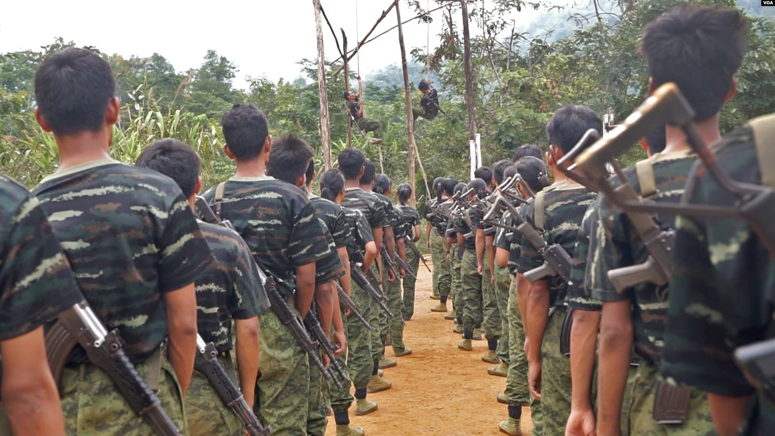 Arakan Army fighters in training. The Arakan now control much of Rakhine State along the country’s western border with Bangladesh, where the Muslim Rohingya also live. : Voice of America Public Domain